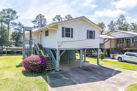 Exterior - 7637 Marshall Rd, Milton, FL 32583 photo 4 of 13