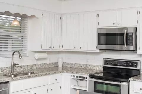 Kitchen - 7637 Marshall Rd, Milton, FL 32583 photo 2 of 3