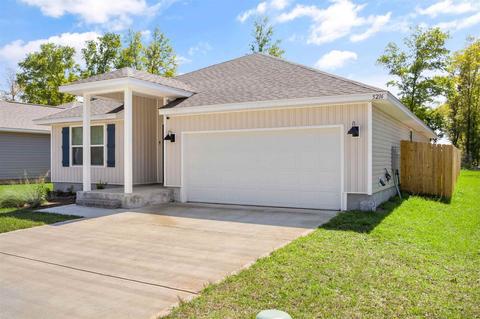 5216 Peach Dr, Pace, FL 32571 photo 1