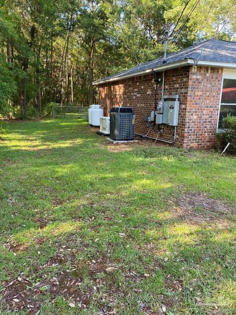 7765 Rustling Pines Dr, Milton, FL 32583 photo 4