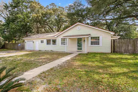 233 Martyn Pl NW, Fort Walton Beach, FL 32548