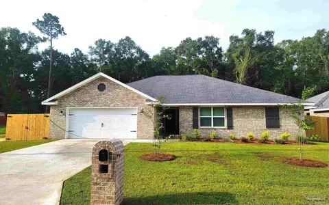 825 Maple Woods Cir, Pensacola, FL 32534