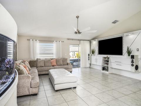 10803 Crushed Grape Dr, Riverview, FL 33578 photo 12