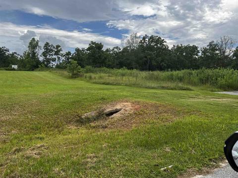 000 Williams Ditch Rd, Cantonment, FL 32533