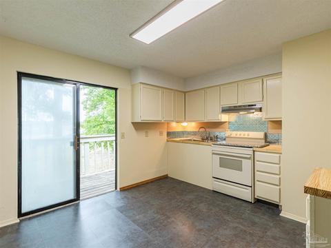 2811 Langley Ave #215, Pensacola, FL 32504