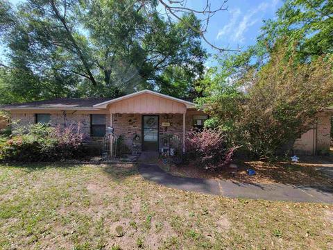 6643 Sanders St, Milton, FL 32570