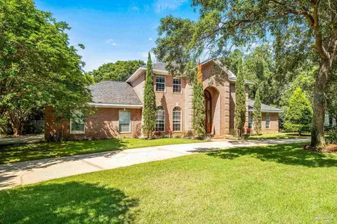 106 Chanteclaire Cir, Gulf Breeze, FL 32561