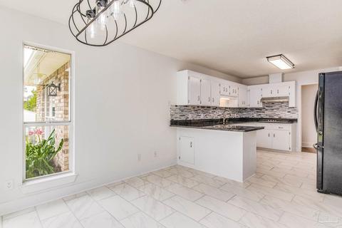 717 Tara Rd, Cantonment, FL 32533 photo 9