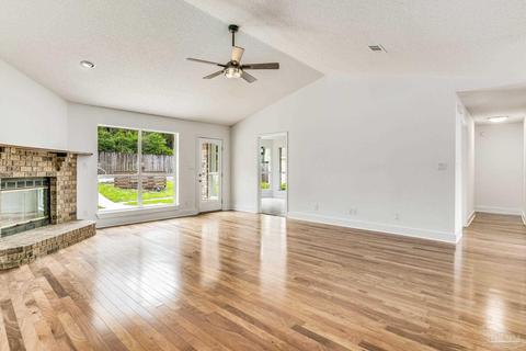 717 Tara Rd, Cantonment, FL 32533 photo 3