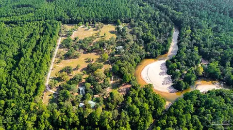 8110 Hutchins Rd, Milton, FL 32570