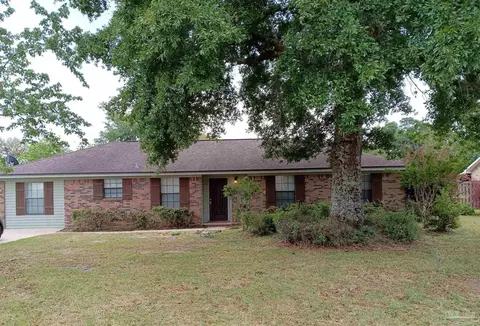 5837 Hermitage Cir, Milton, FL 32570