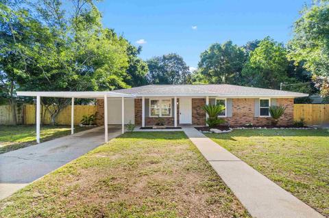 4838 Lynn Dr, Pace, FL 32571