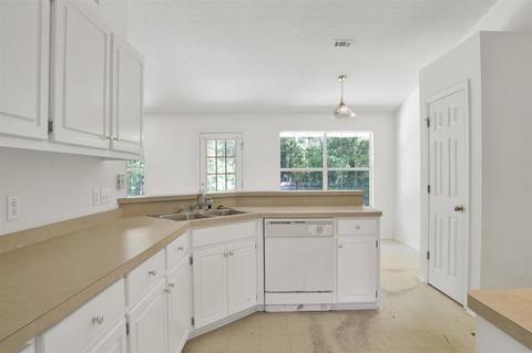 6823 Cedar Ridge Cir, Milton, FL 32570 photo 8