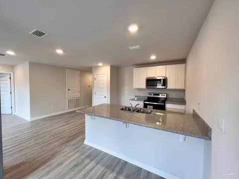 4381 Redbay Ct, Pace, FL 32571 photo 3
