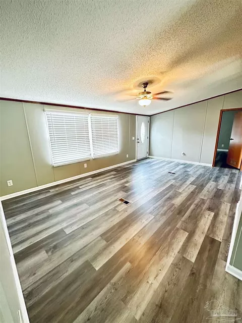 4754 Fairoaks Dr, Pace, FL 32571 photo 5