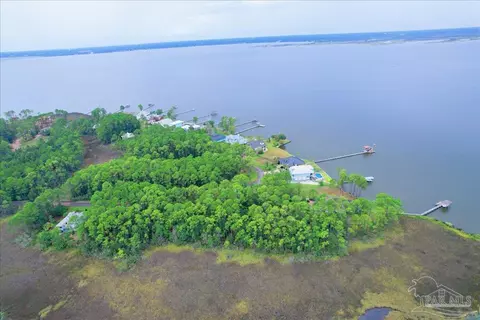 4568 Bayside Dr, Milton, FL 32583 photo 16
