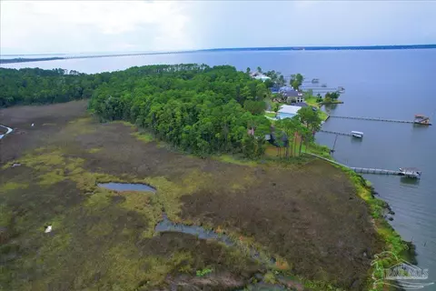 4568 Bayside Dr, Milton, FL 32583 photo 22