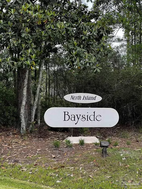 4568 Bayside Dr, Milton, FL 32583 photo 3