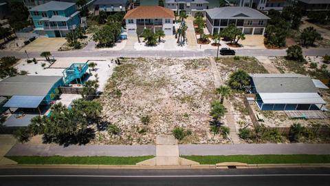307 Via Deluna Dr, Pensacola Beach, FL 32561