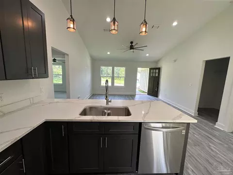 5686 Riviera Dr, Milton, FL 32583 photo 8