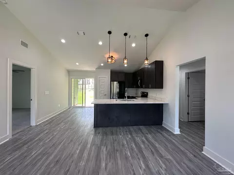 5686 Riviera Dr, Milton, FL 32583 photo 5