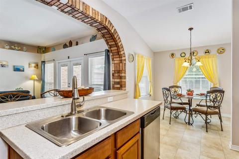 4725 Pierce Ln, Pace, FL 32571 photo 9
