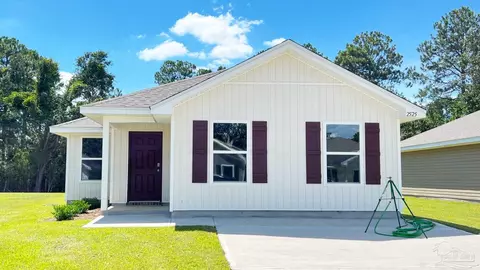 2525 Sutton Place Dr, Cantonment, FL 32533