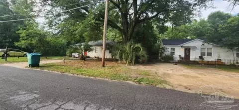 1157 Mapoles St, Crestview, FL 32536 photo 3