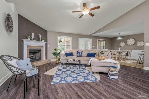 2104 Stennis Dr, Pensacola, FL 32506