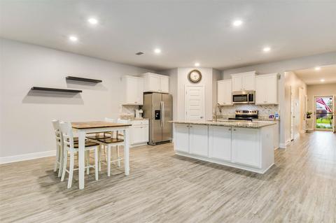 3794 Hawks Landing Cir, Pace, FL 32571 photo 8