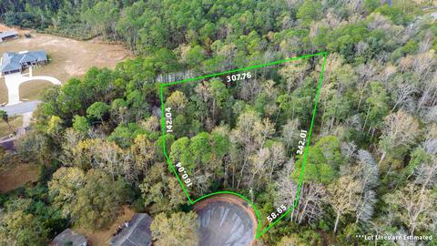 1501 Silver Ridge Dr, Cantonment, FL 32533
