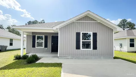 2529 Sutton Place Dr, Cantonment, FL 32533