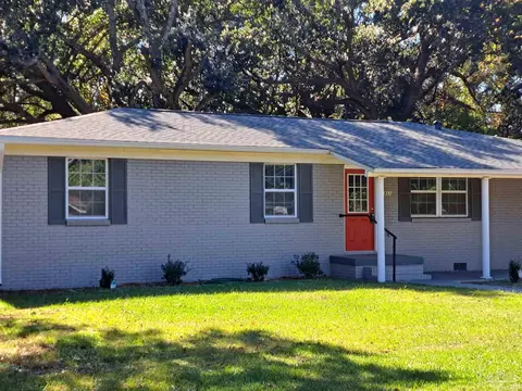 6855 Woodley Dr, Pensacola, FL 32503