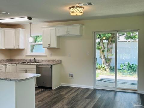 4563 Southern Pl, Pace, FL 32571 photo 6