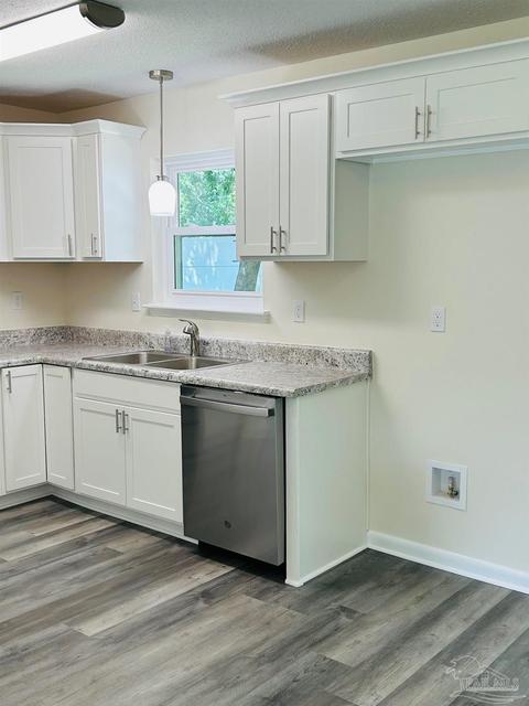 4563 Southern Pl, Pace, FL 32571 photo 7