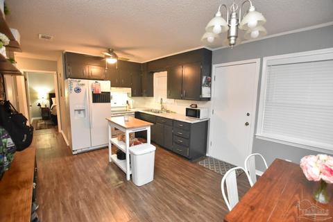 7854 Lenora Ct, Pensacola, FL 32526