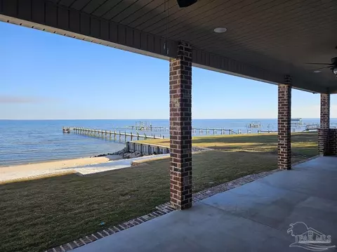 1632 Moonraker Dr, Milton, FL 32583