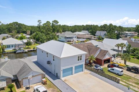 1640 College Pkwy, Gulf Breeze, FL 32563