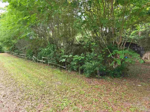 5200 Pine Berry Rd, Milton, FL 32583 photo 4