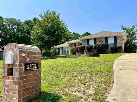 5975 Ridgeview Dr, Milton, FL 32570 photo 2