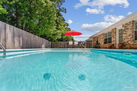 10420 Wailuku Dr, Pensacola, FL 32506