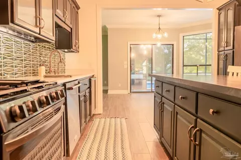 Kitchen - 5503 Oakmont Dr, Pace, FL 32571 photo 6 of 8