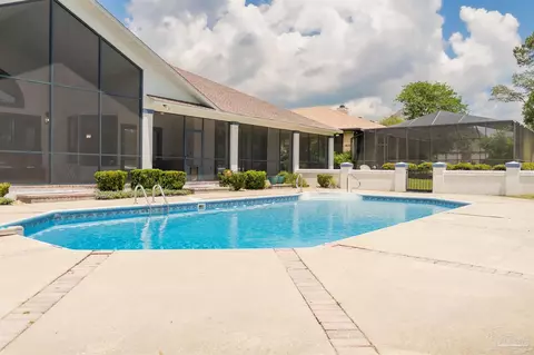 Exterior - 5503 Oakmont Dr, Pace, FL 32571 photo 5 of 9