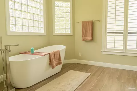 Bath - 5503 Oakmont Dr, Pace, FL 32571 photo 8 of 10