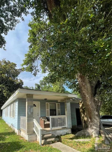 1222 W Maxwell St, Pensacola, FL 32501