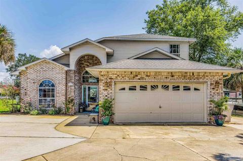 1672 Kauai Ct, Gulf Breeze, FL 32563