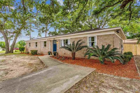 3060 Panama Dr, Pensacola, FL 32526