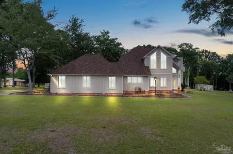 1420 Rolling Oaks Dr, Molino, FL 32577