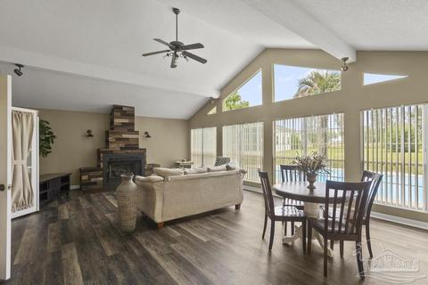 7578 Mobile Hwy, Pensacola, FL 32526