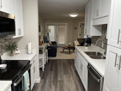 5001 Grande Dr #411, Pensacola, FL 32504